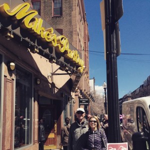 Because when your name is Mike you go to Mike's Pastry. Thanks dad and mom for coming all the way to Boston to support my speedy hubby #BostonMarathon #BostonMarathon #runningoncannolis